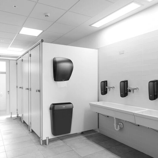 Kartin zwarte dispensers van gerecyeld plastic Facilitaire-producten-gemaakt-van-gerecycled-plastic