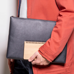 apple-leather-laptopsleeve apple-leather-laptopsleeve